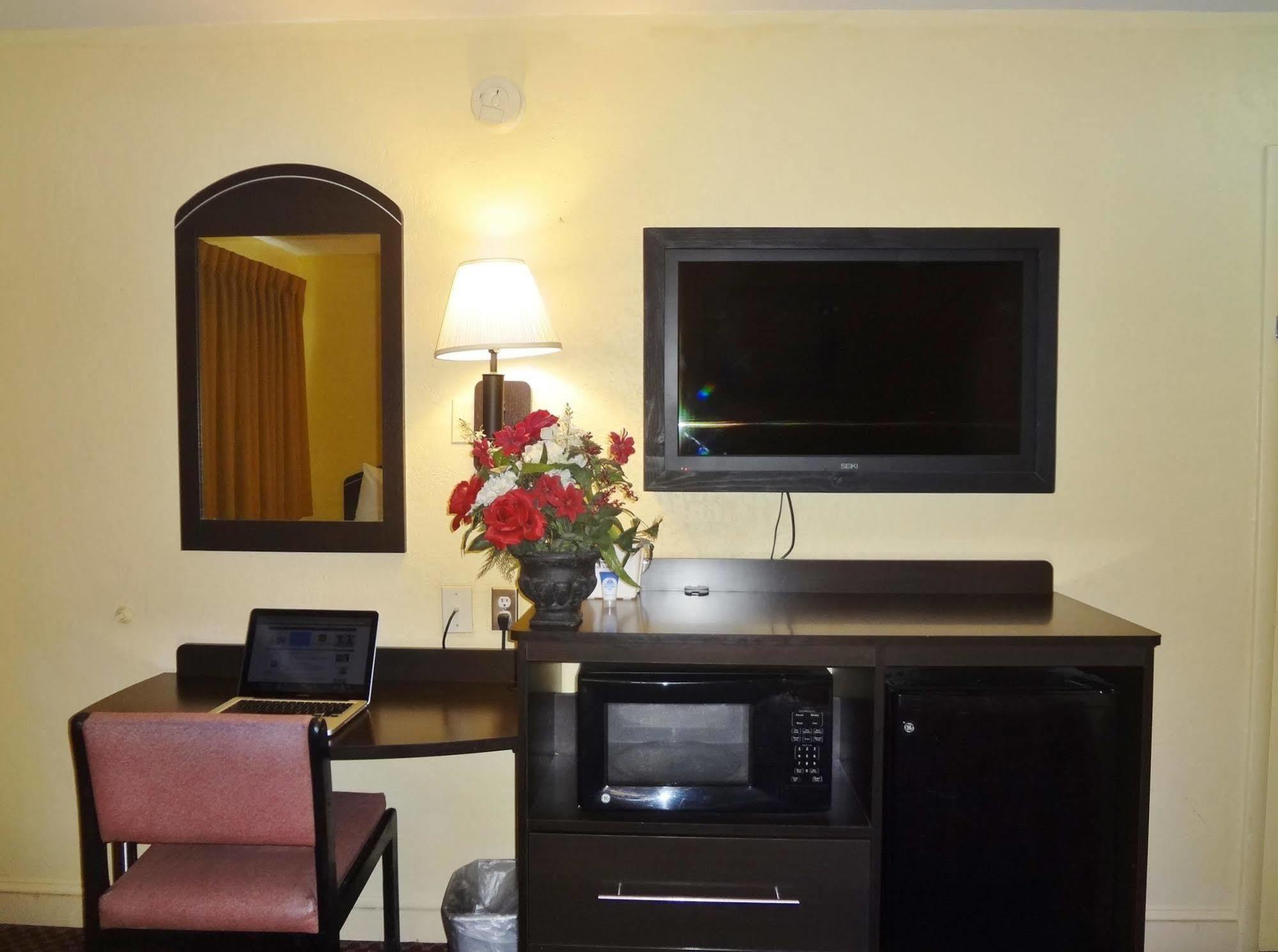 Americas Best Value Inn - Goldsboro Exteriér fotografie