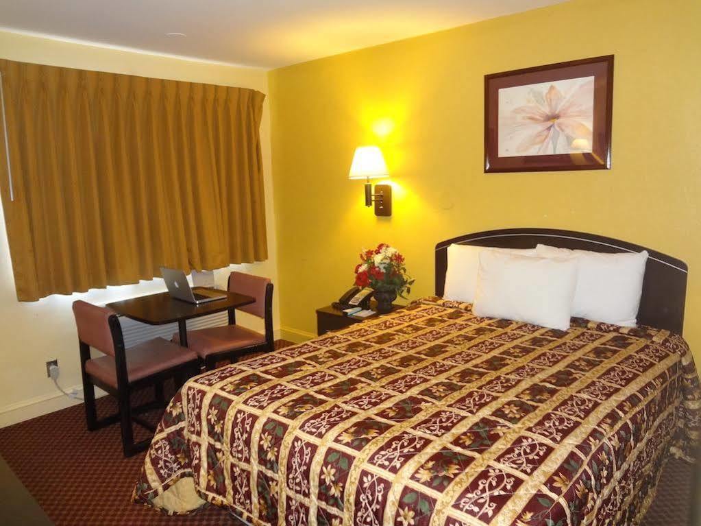 Americas Best Value Inn - Goldsboro Exteriér fotografie